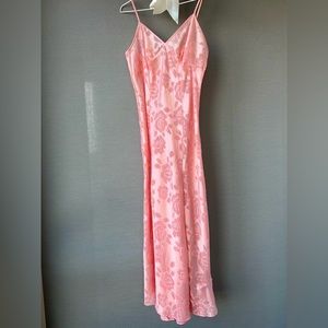 Vintage Victoria’s Secret Slip in Pink Floral Design (size Large)